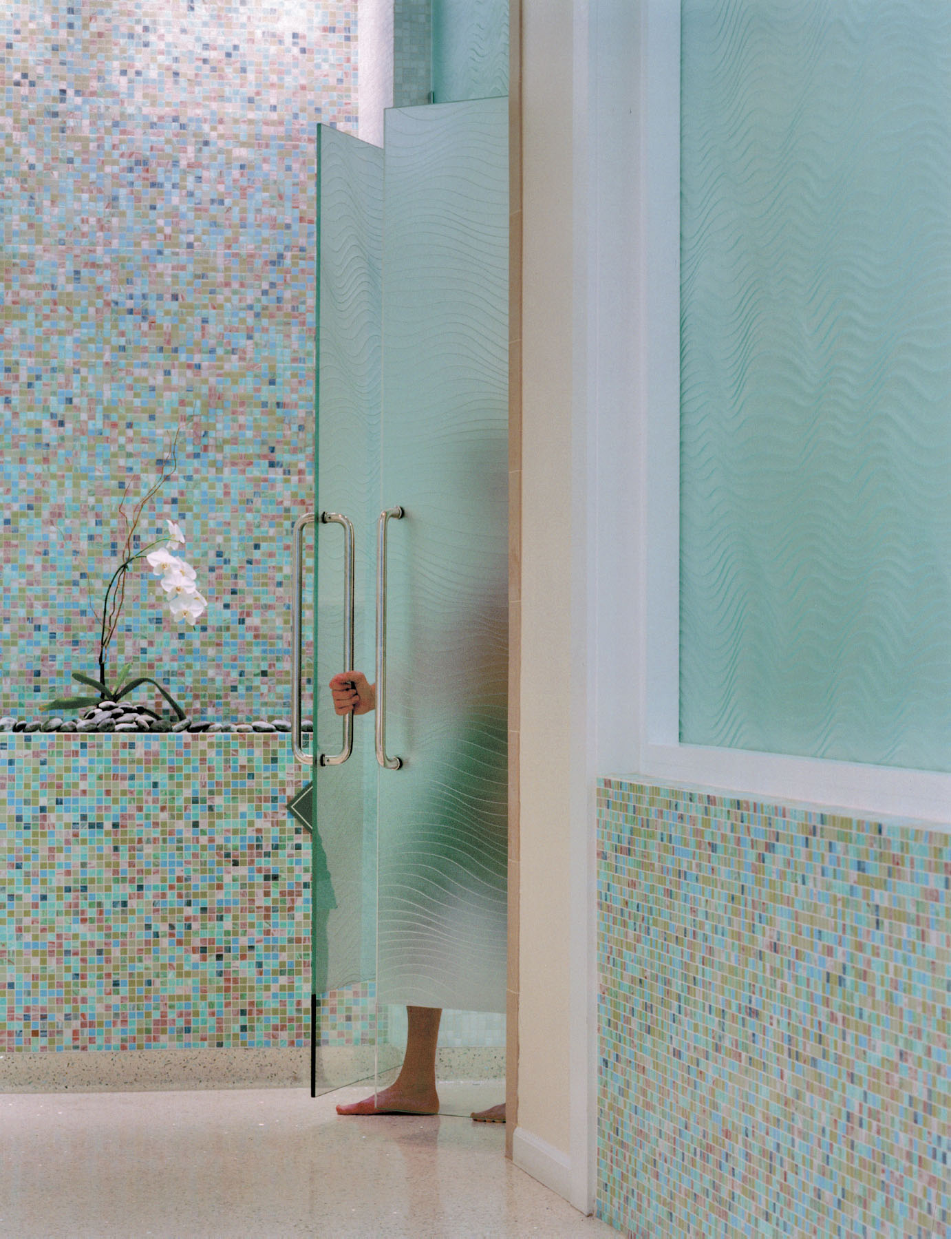 Spa at the Palazzo treatment room with frosted glass and mosaic tile